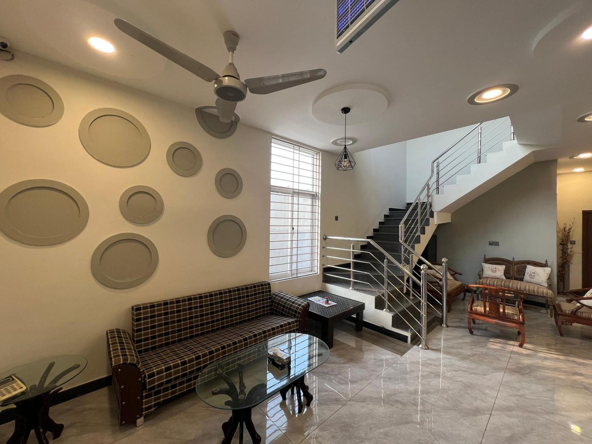 Deluxe King Room In Silverscape Residence Rawalpindi Extérieur photo